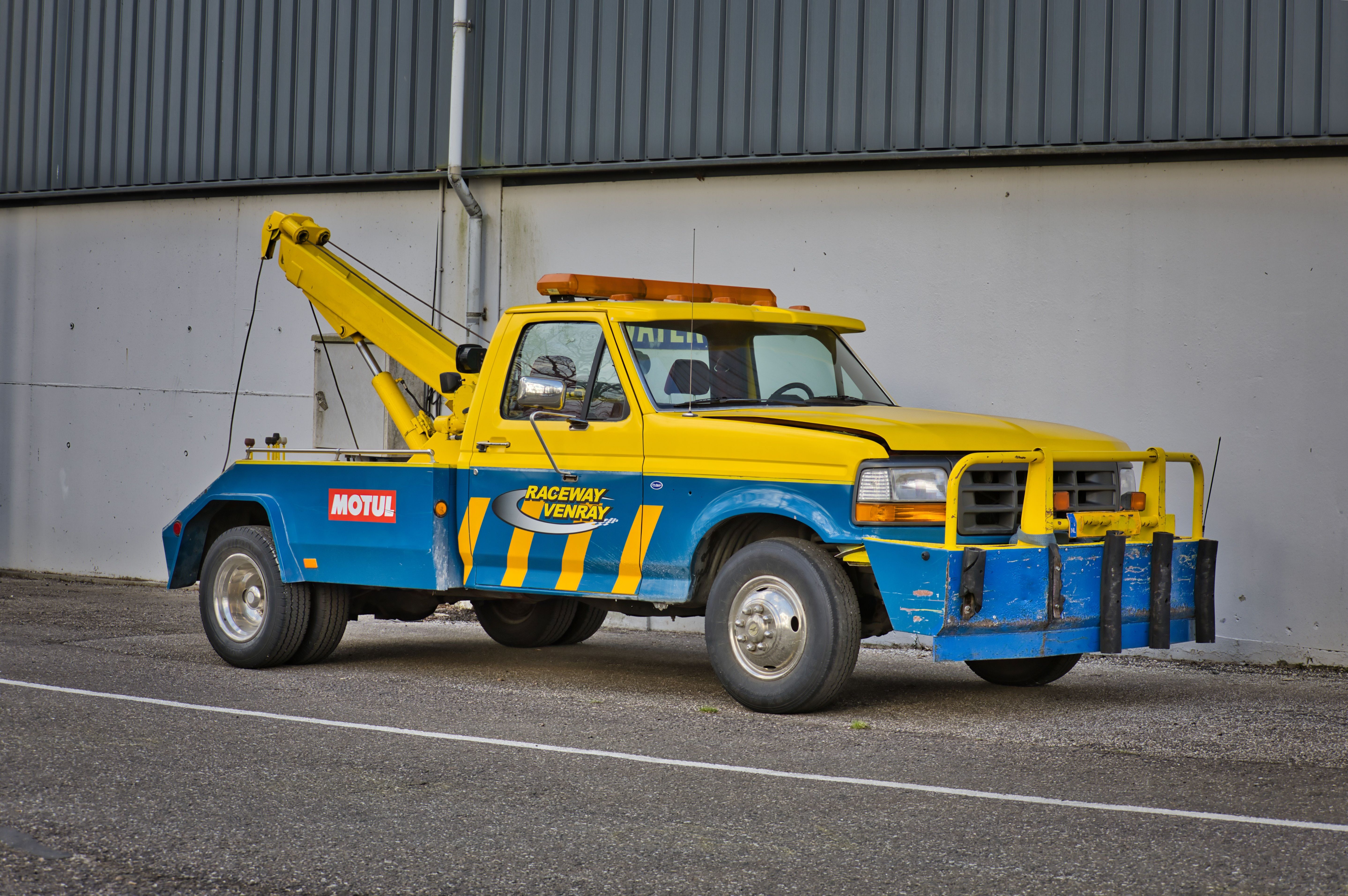 Beacon Towing Service 1 Inc. Professional Team